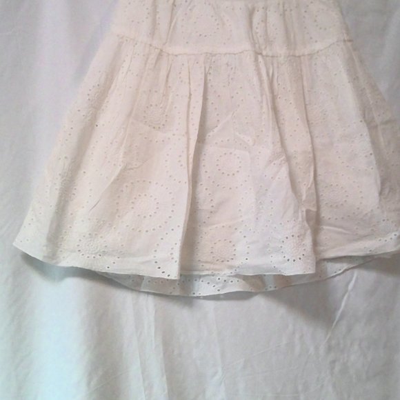 Old Navy Dresses & Skirts - Tiered White Eyelet Cotton Skirt Size XS